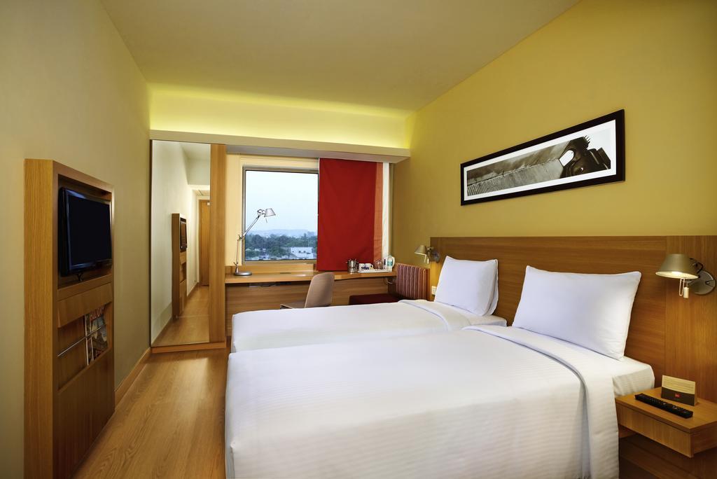 Отель Ibis Chennai Omr - An Accor Brand Экстерьер фото